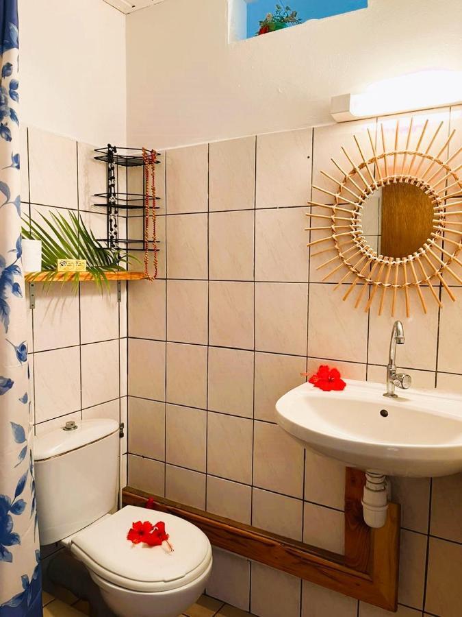 Pension Mave Mai Nuku Hiva Eksteriør billede